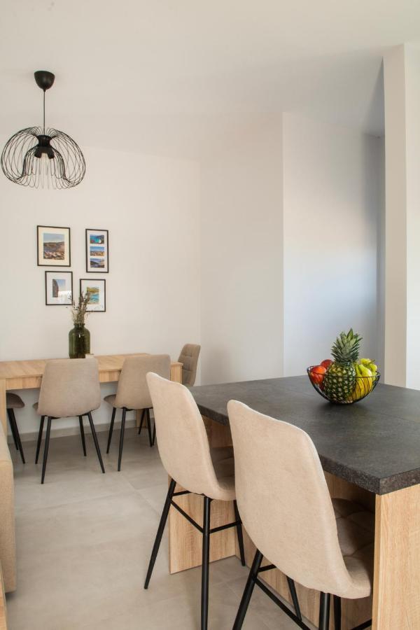 Alonakia Home Suites フィリアトラ エクステリア 写真
