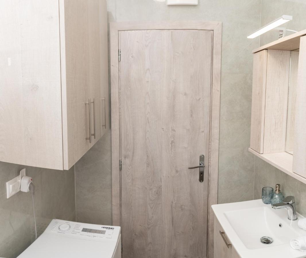 Alonakia Home Suites フィリアトラ エクステリア 写真