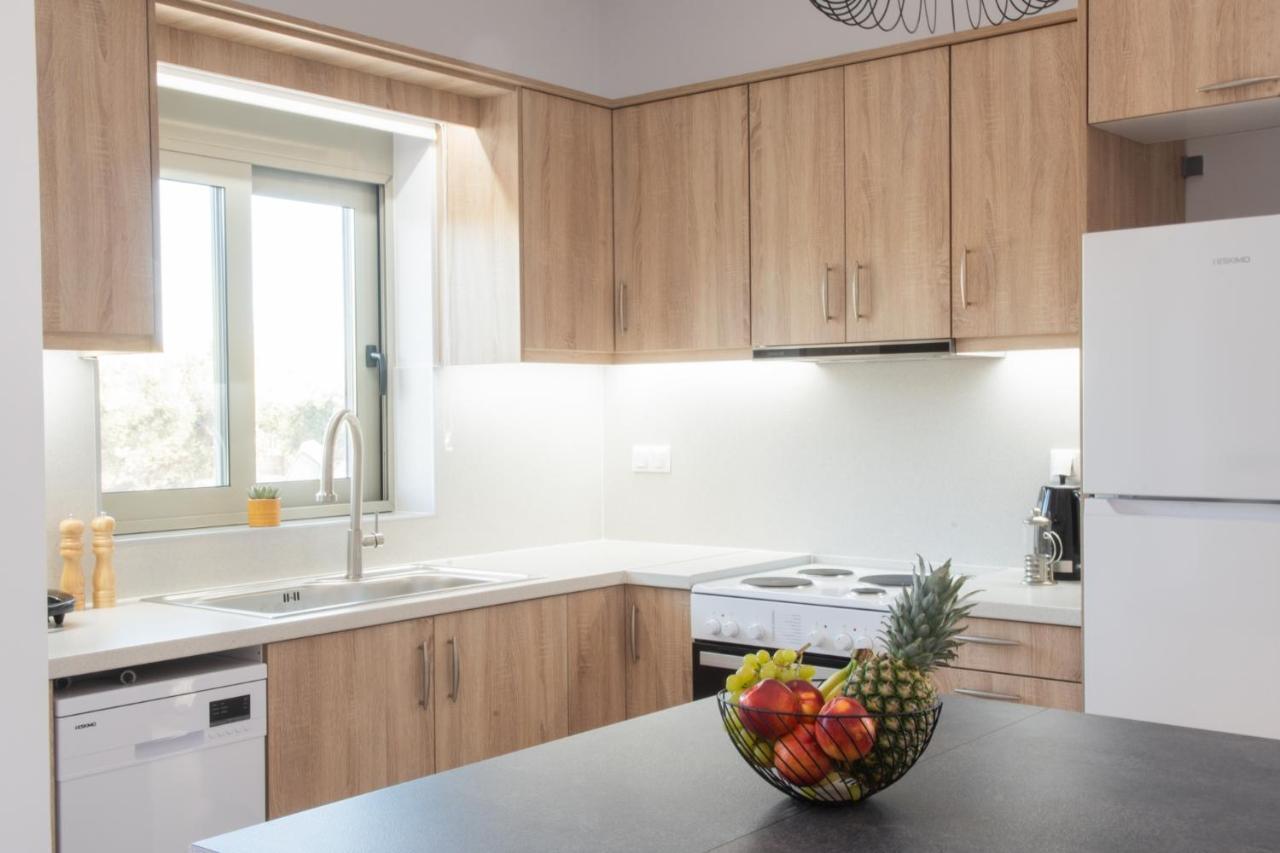 Alonakia Home Suites フィリアトラ エクステリア 写真