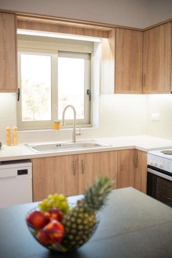 Alonakia Home Suites フィリアトラ エクステリア 写真