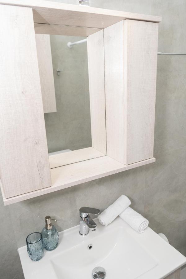 Alonakia Home Suites フィリアトラ エクステリア 写真