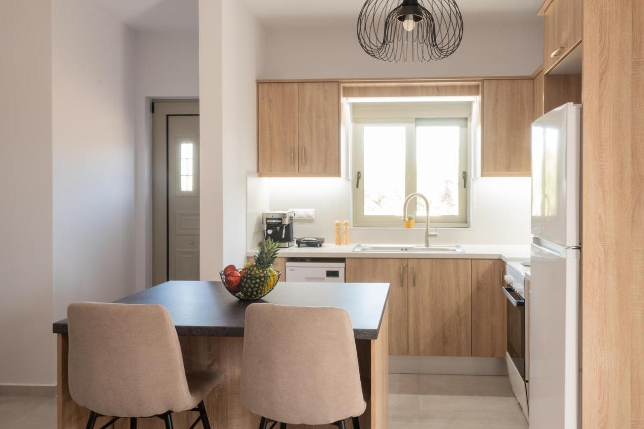 Alonakia Home Suites フィリアトラ エクステリア 写真
